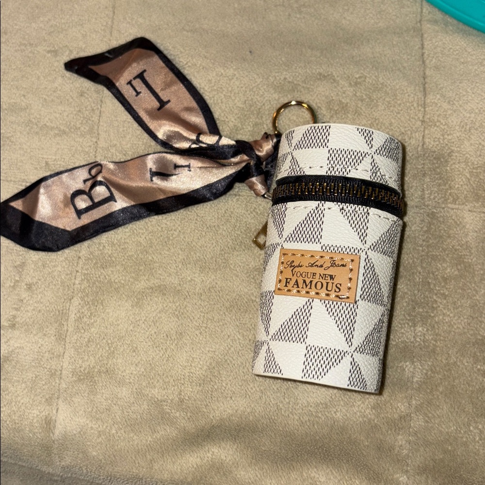White Patterned Keychain Holder